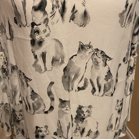 KAREN KANE Beautiful Size L CAT THEME TOP Bell Sleeves 100% Viscose - Picture 2 of 13